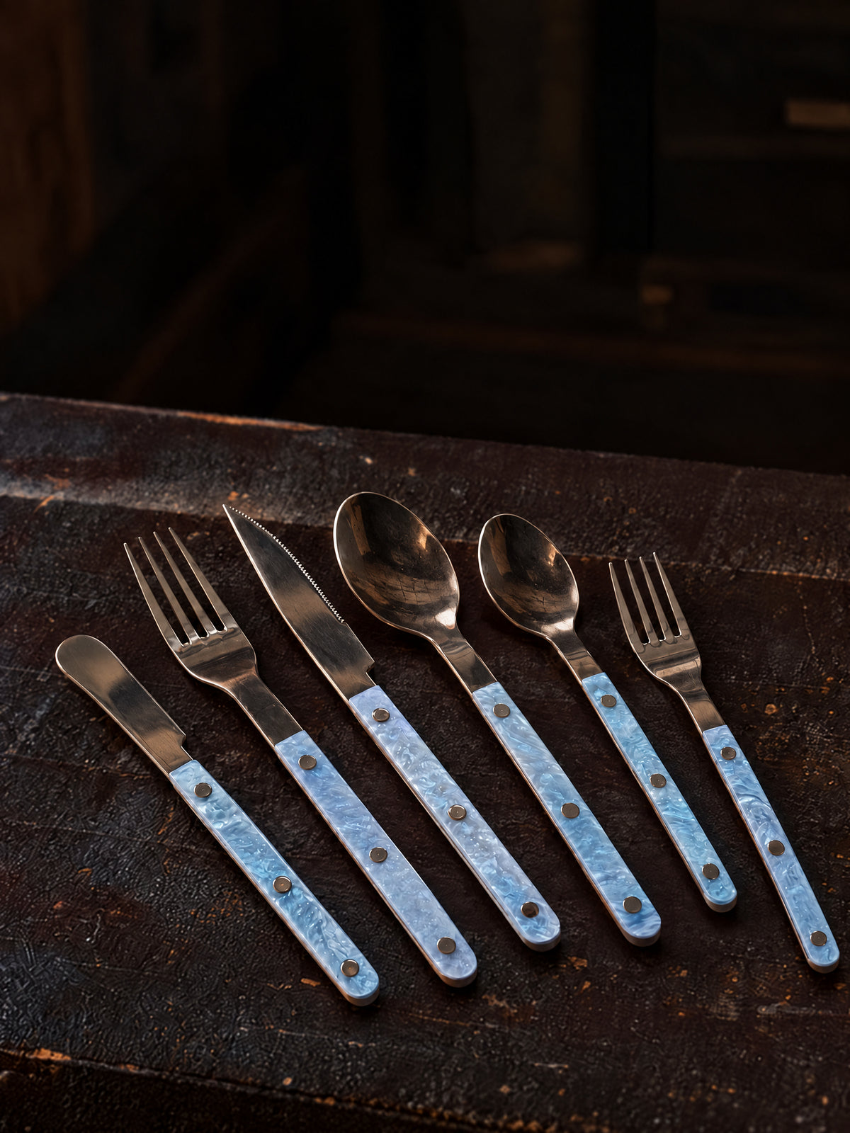 Conca Seashell Flatware Set — stainless steel flatware set with a seashell handle