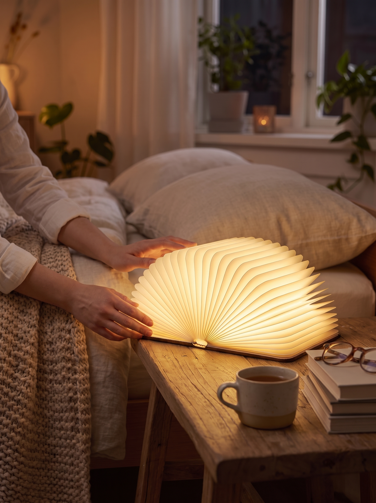 Lumibook Table Lamp opened out